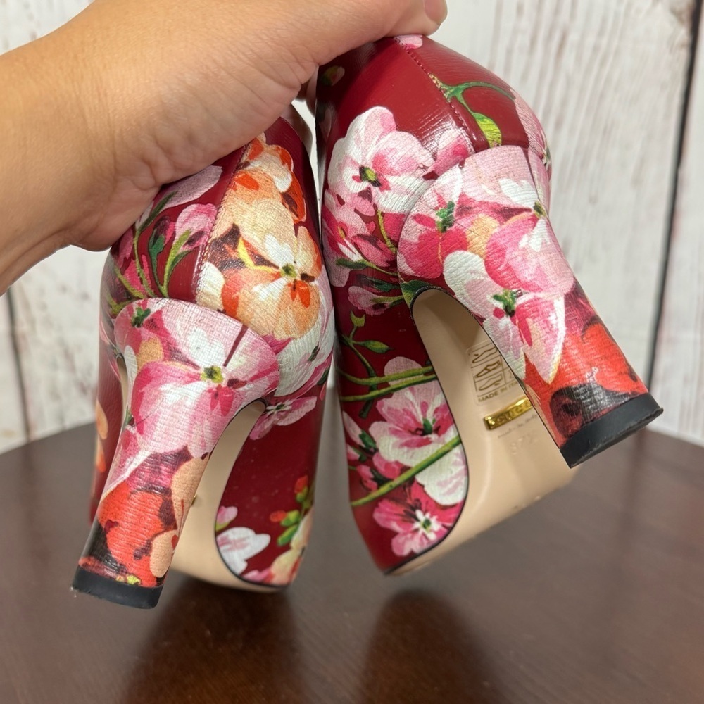 GUCCI BLOOM women’s Napa leather Red Floral 3” Heels Round Toe in size 37.5 - Picture 6 of 17